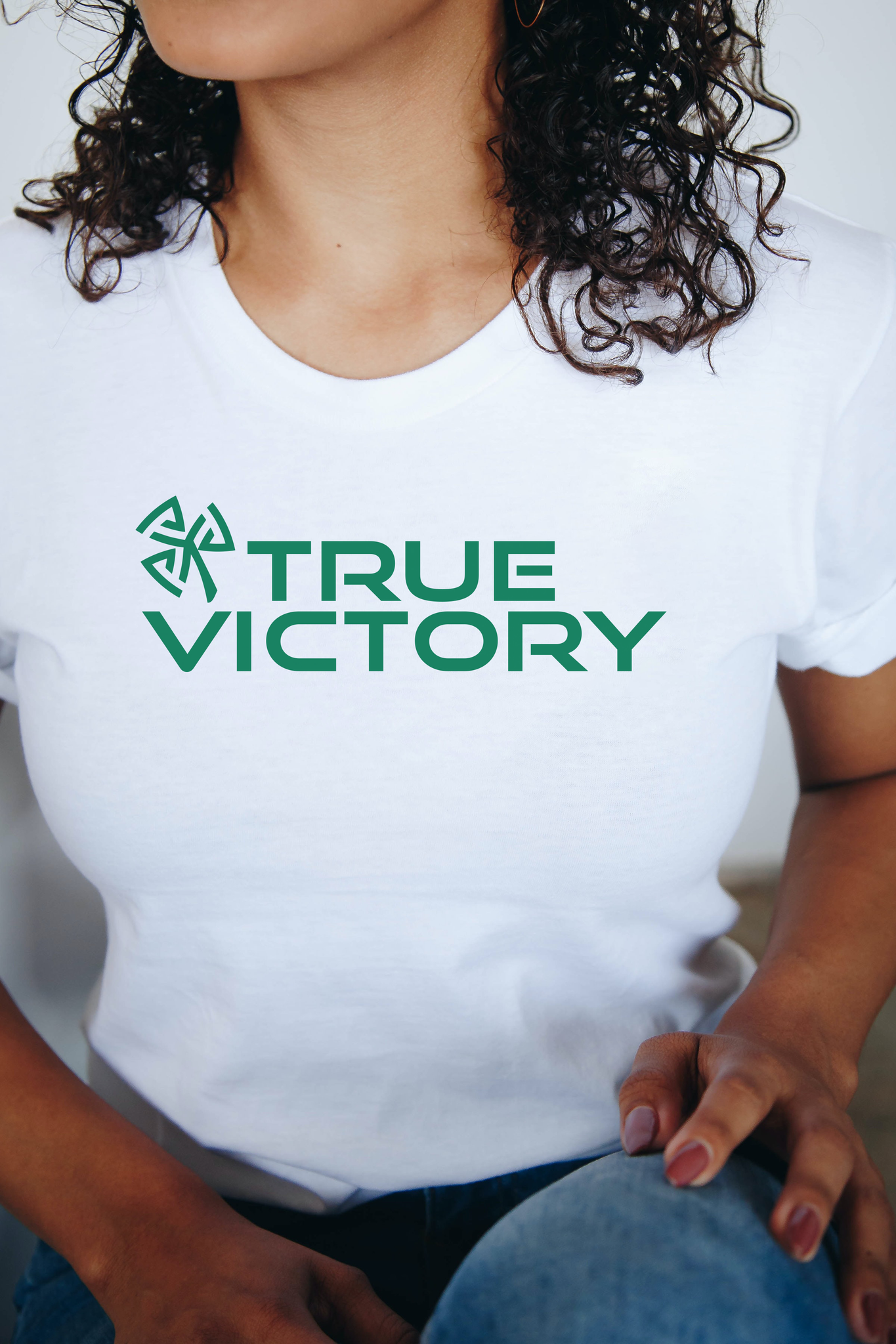 Women's Victorious Shamrock Kelly Green Tee